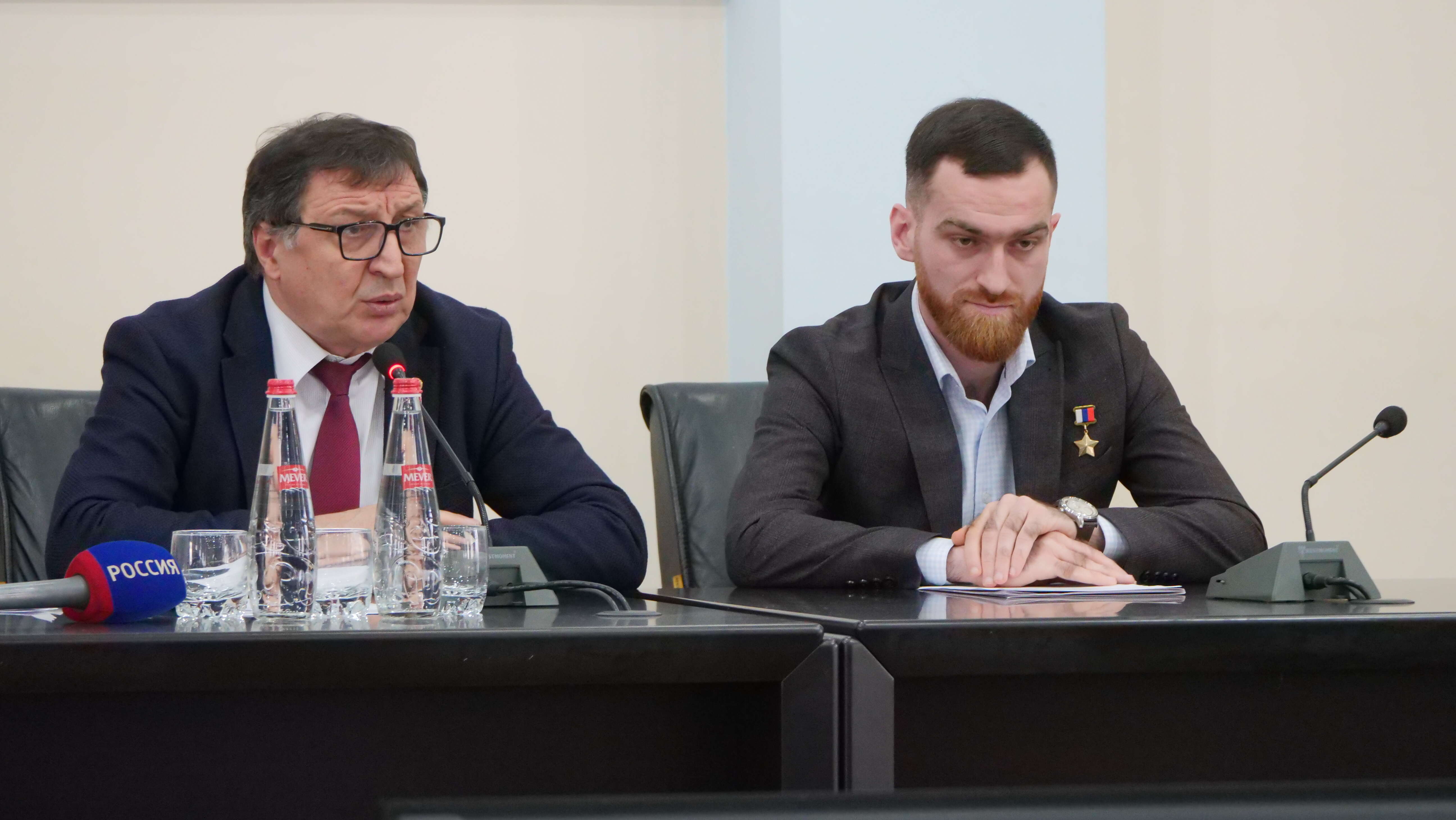 Темирлан Абуталимов принял участие в заседании Конгресса дагестанской интеллигенции в ДГУ